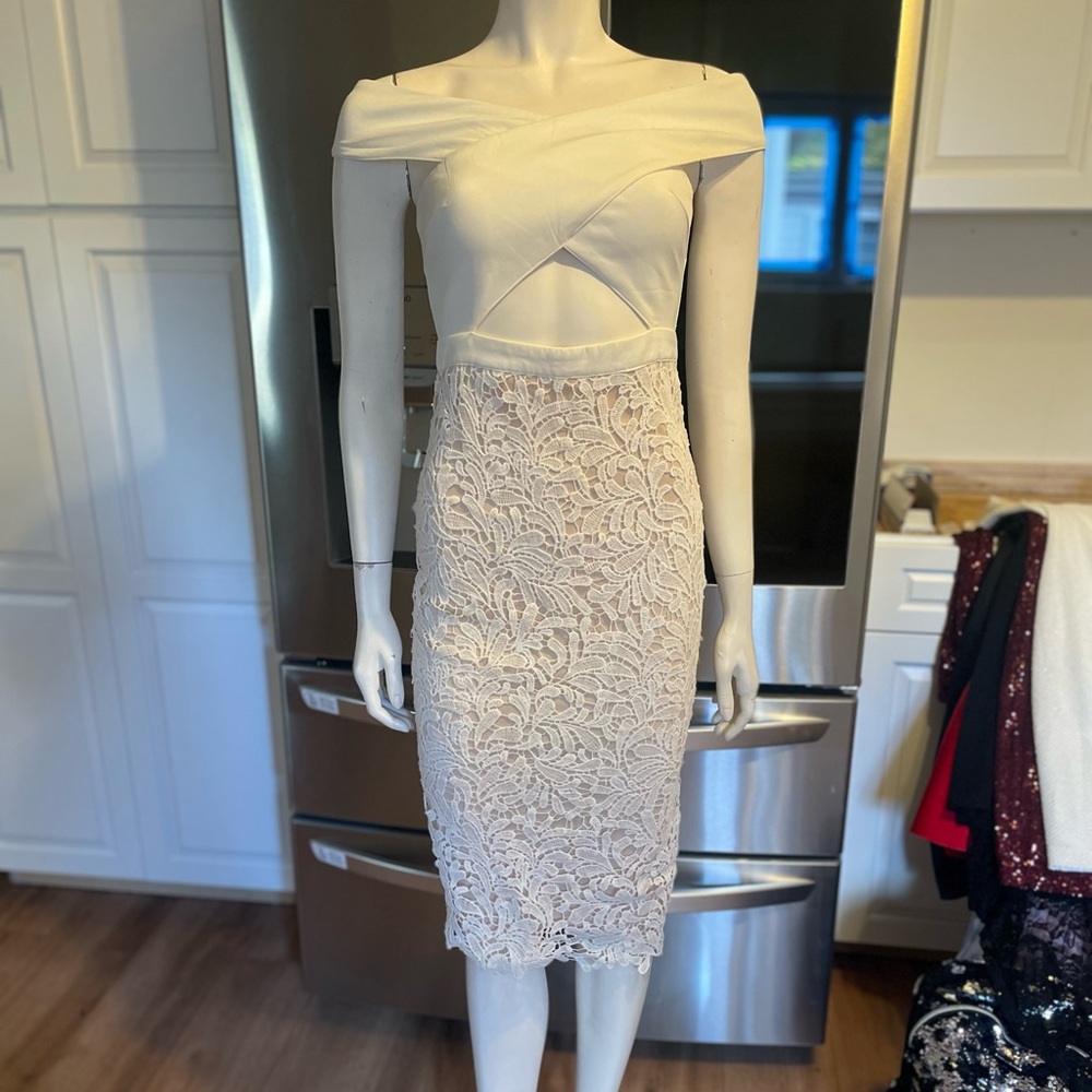 White/cream lace cocktail dress size 2